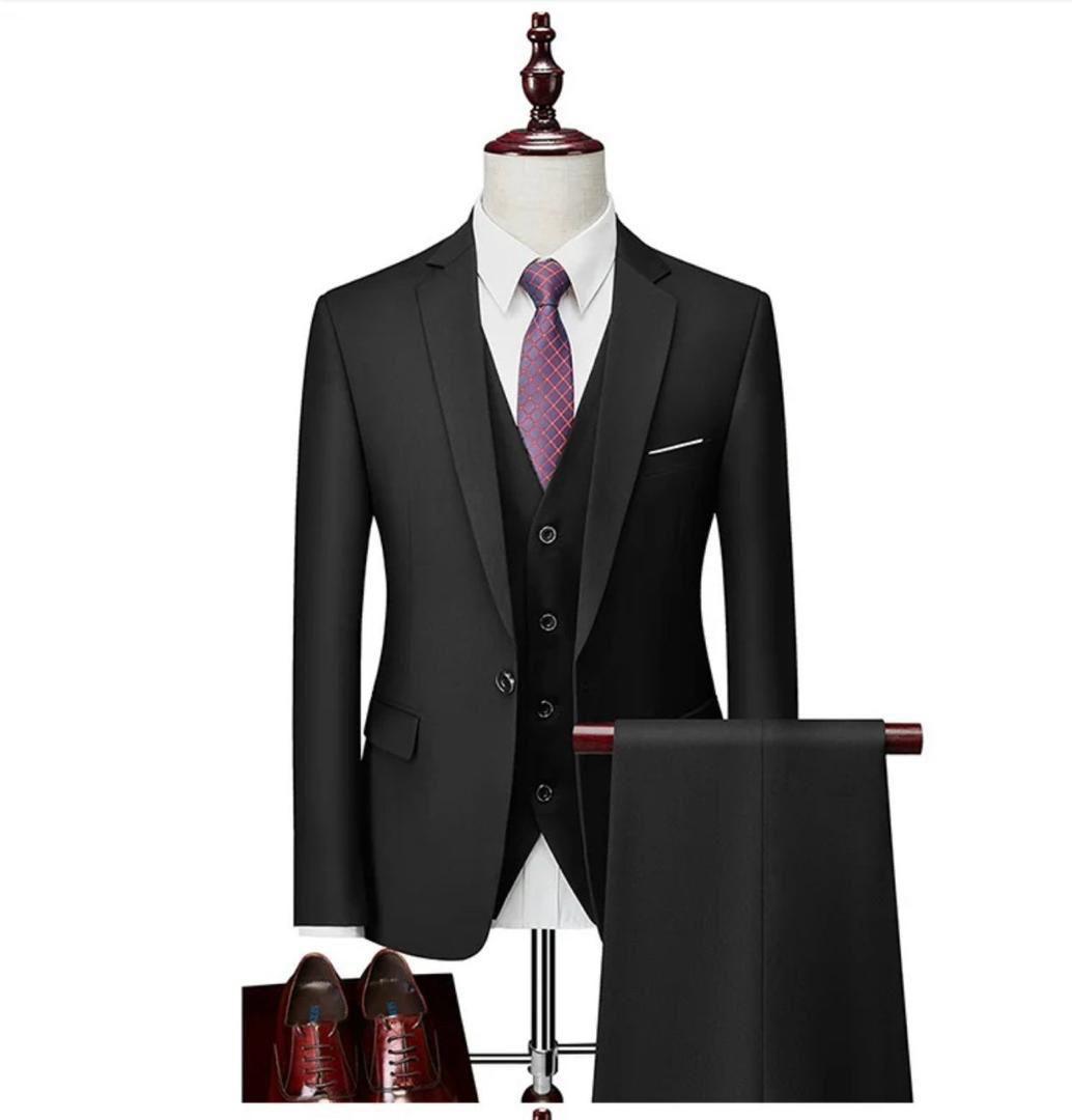 Stylish 3-Piece Suits for Men – Premium Wool & Cotton – Sizes 30-38 – GHS 850