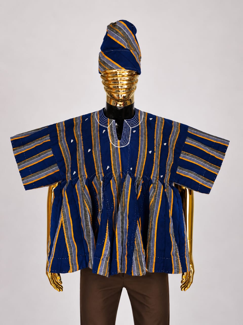 Authentic African Craftsmanship – Handwoven Fugu & Batakari Smocks Online